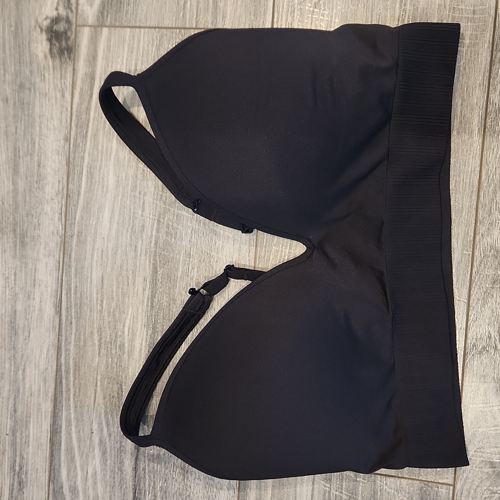 EUC Athleta Women's sz M Adjustable straps Bra w/built-in bra pads